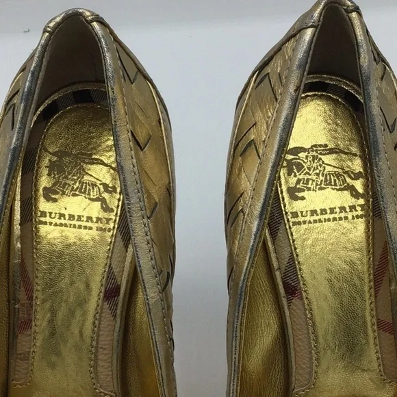 Burberry Metallic Gold Buckle Pumps Size 38.5 - Picture 6 of 13